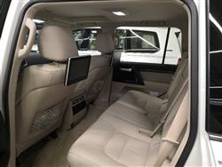 تۆیۆتا لاند کروزەر